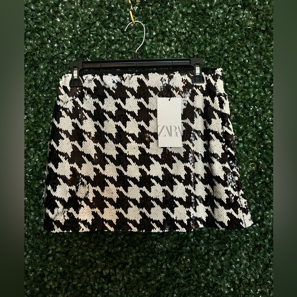 ZARA NWT Houndstooth Skirt